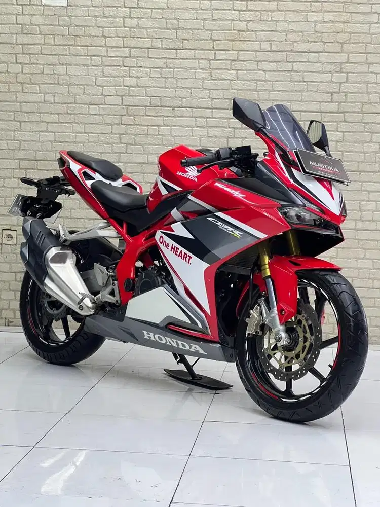 Like new!! cbr 250 -2020 | Odo 20rb ajah!! | Wulan mustika