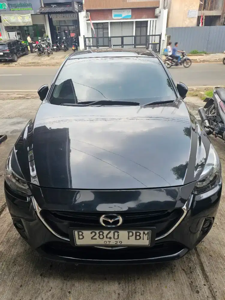Mazda 2 skyactiv type R A/T NIK 2014 PMK 2015 HITAM