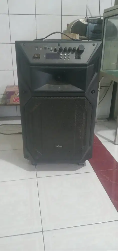 Speaker aktif merk advance
