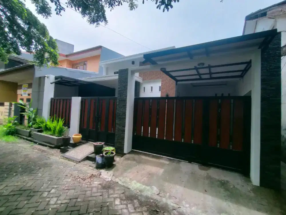 DI SEWAKAN RUMAH EXECUSIVE