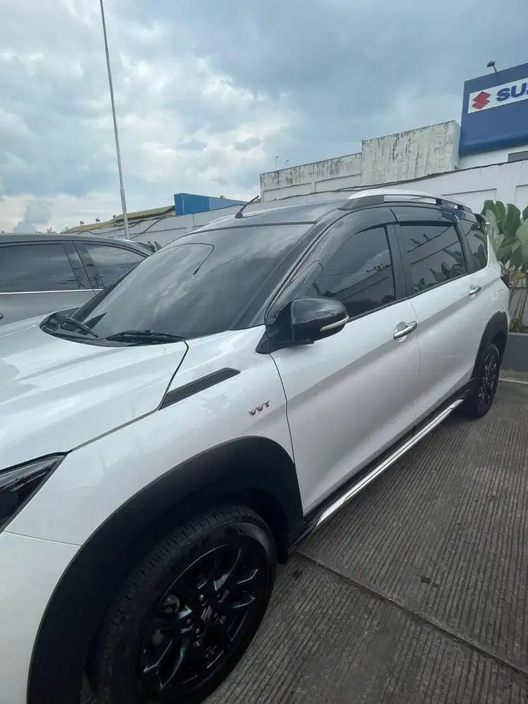 Suzuki XL7 Alpha Hybrid MT 2023 (Type Tertinggi) Nego