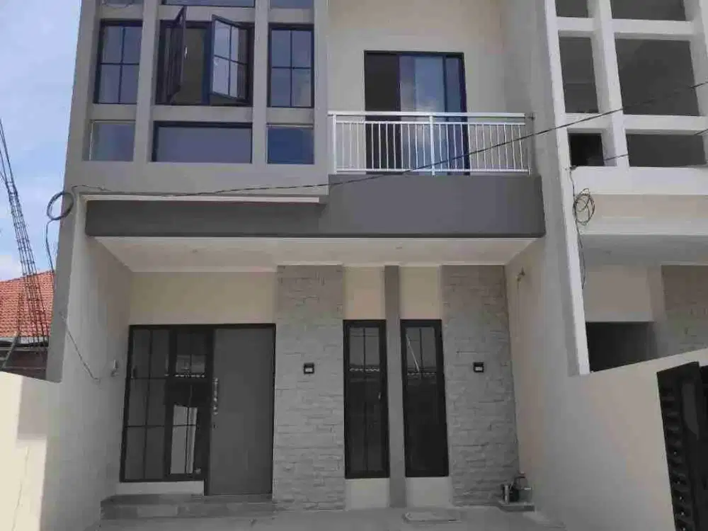 Rumah Gress Unit B Wisma Mukti Klampis Anom Surabaya