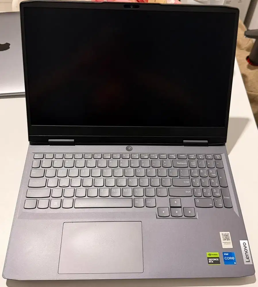 Laptop Lenovo LOQ 15IRX9 Core i5 1345HX 16GB RTX3050 SSD 512 GB