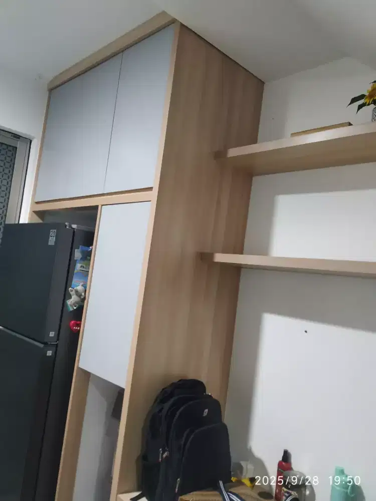Furniture bawah tangga full untuk kulkas dan meja