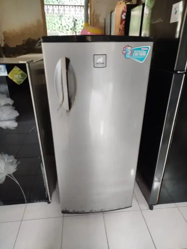 Kulkas Polytron normal no kendala siap pakai
