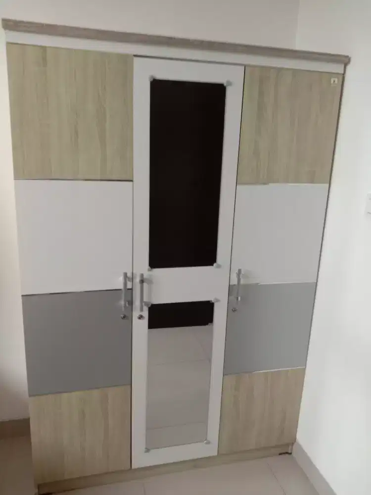 Lemari Olimpic pintu 3 sesuai digambar