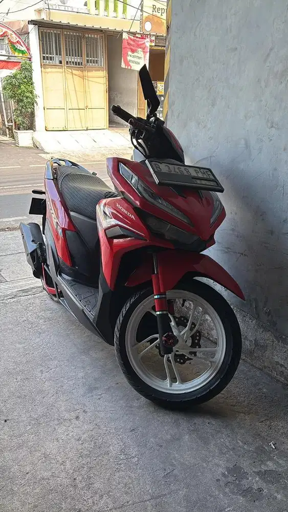 vario 125 2023 merah 2023