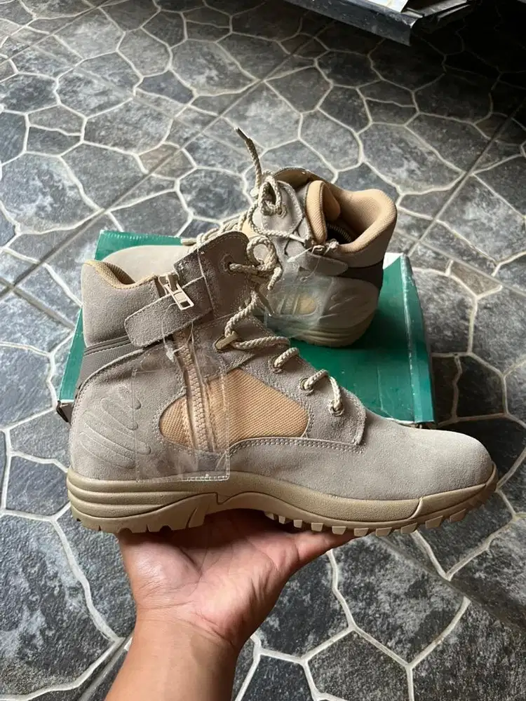 Sepatu boot polrii free kaoskaki silahkan