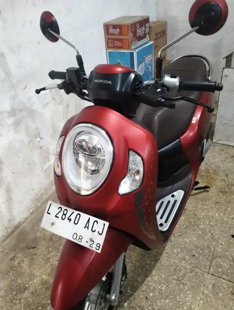 di jual scoopy th 2024 plat surabaya
