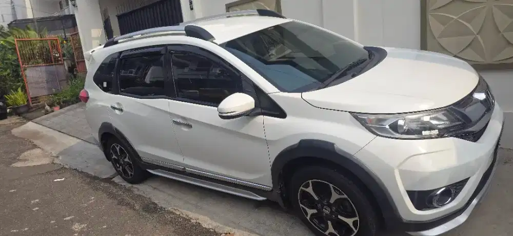 Jual mobil BRV  dengan kondi siap pakai