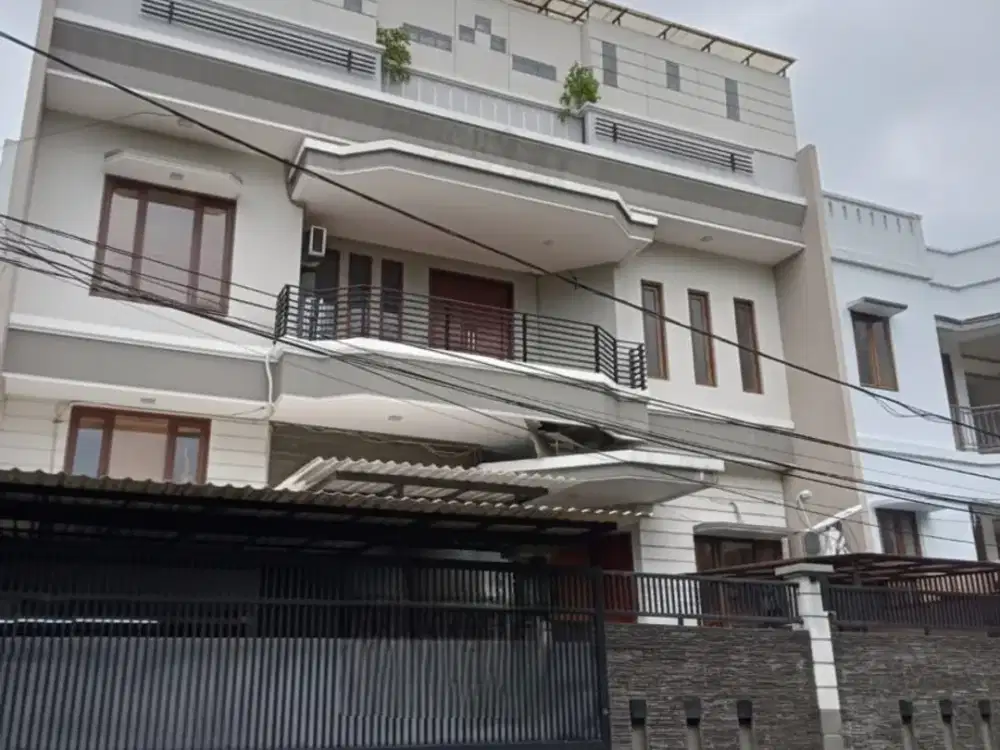rumah mewah ada kolam renang 3 lantai di sunter