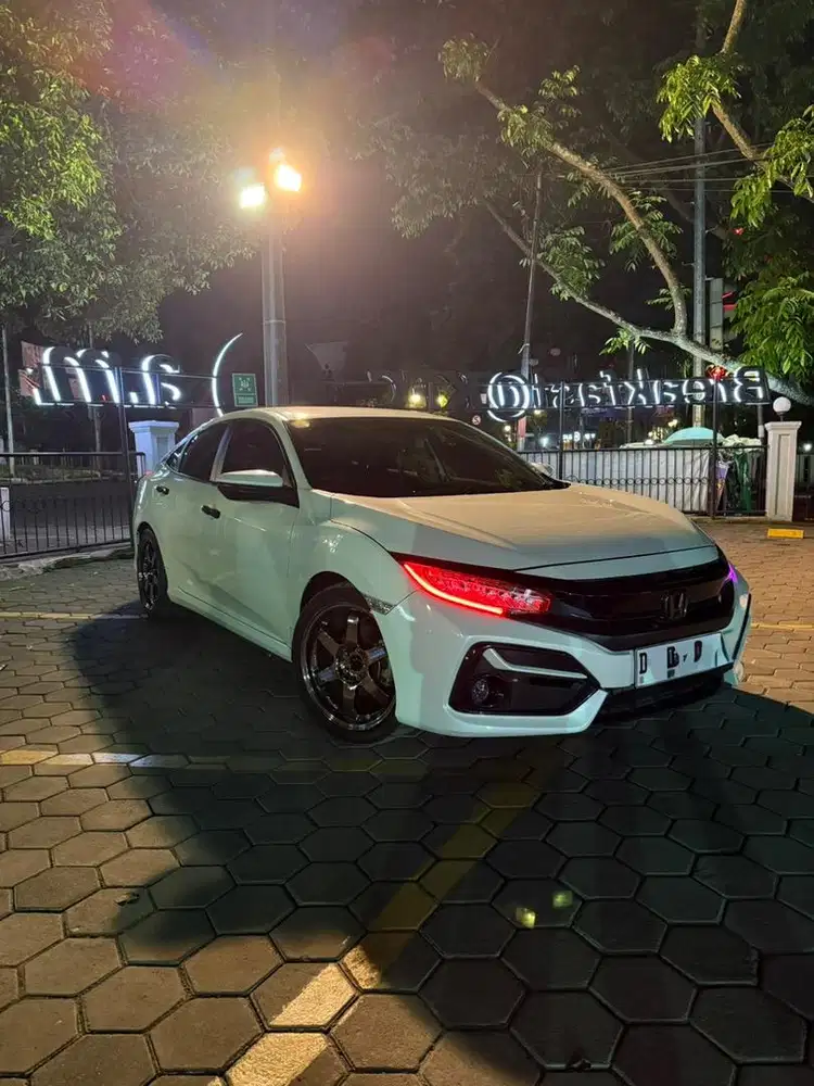 CIVIC 2019 ES TURBO KM RENDAH ANTIK