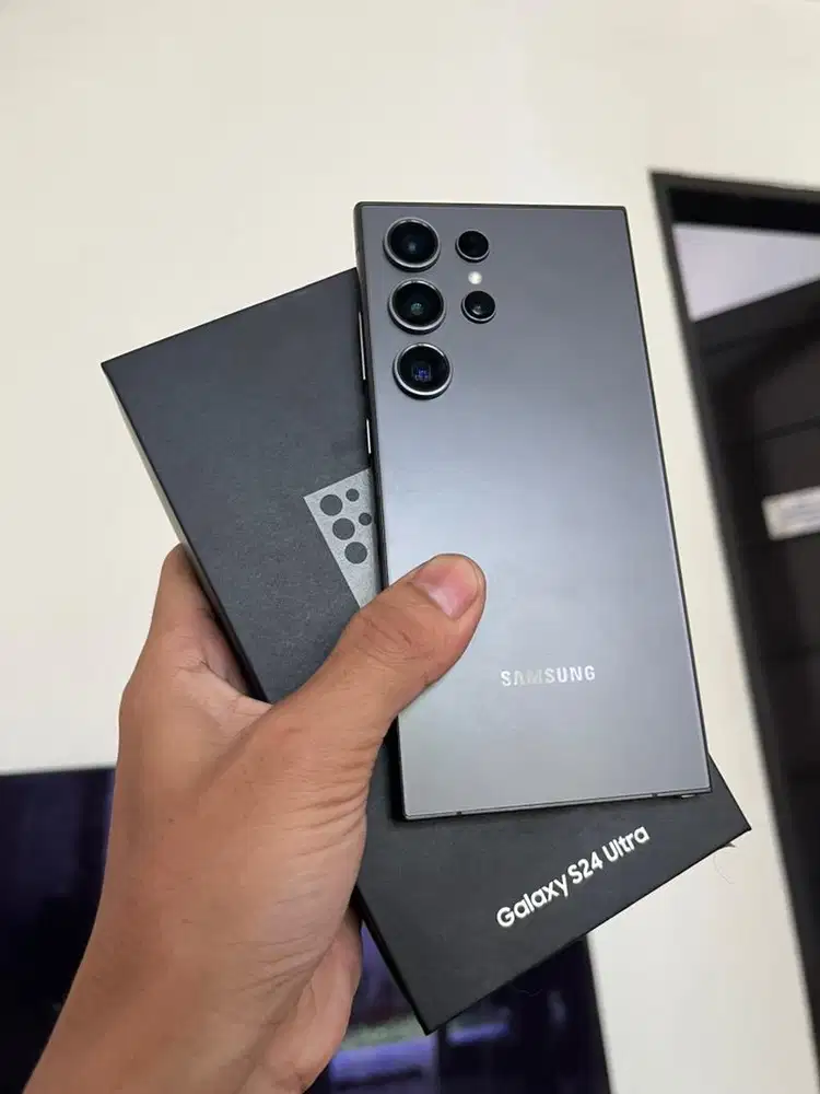 Samsung S24 ultra 12/256gb sein second
