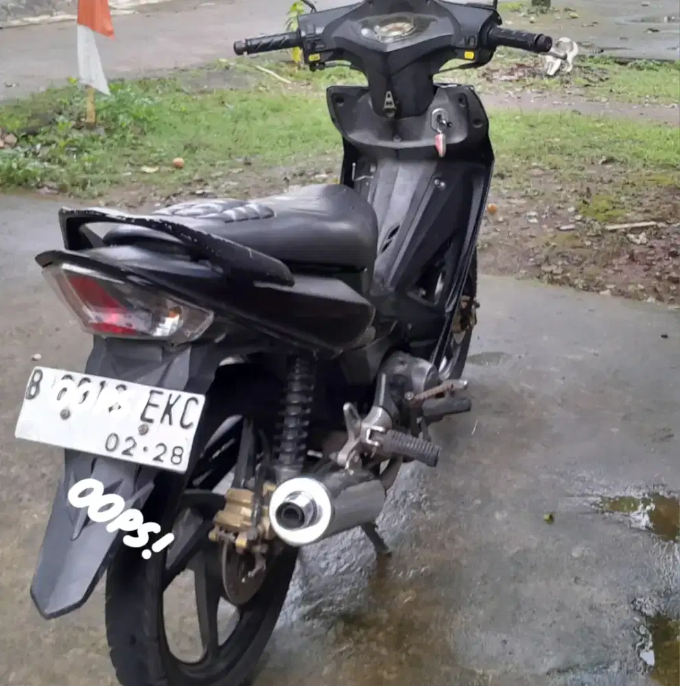 Bismillah dijual Honda Revo lancip  2008,
