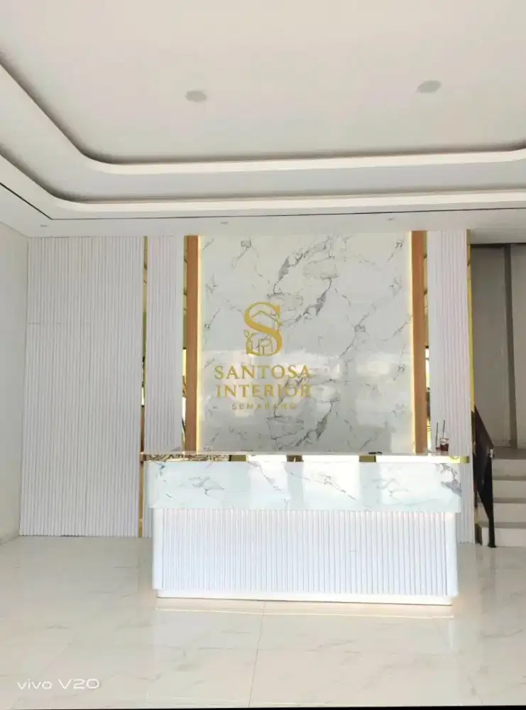 Wall moulding dan meja reception