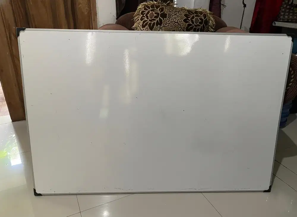 Papan tulis whiteboard ukuran 120 x 80
