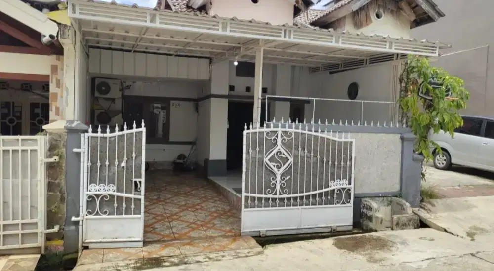 Dijual rumah di perumahan pesona laguna