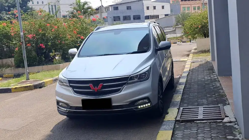 [ GARANSI 5TH ] Wuling Cortez 1.8L Lux+ AMT R18 Silver 2018/2019