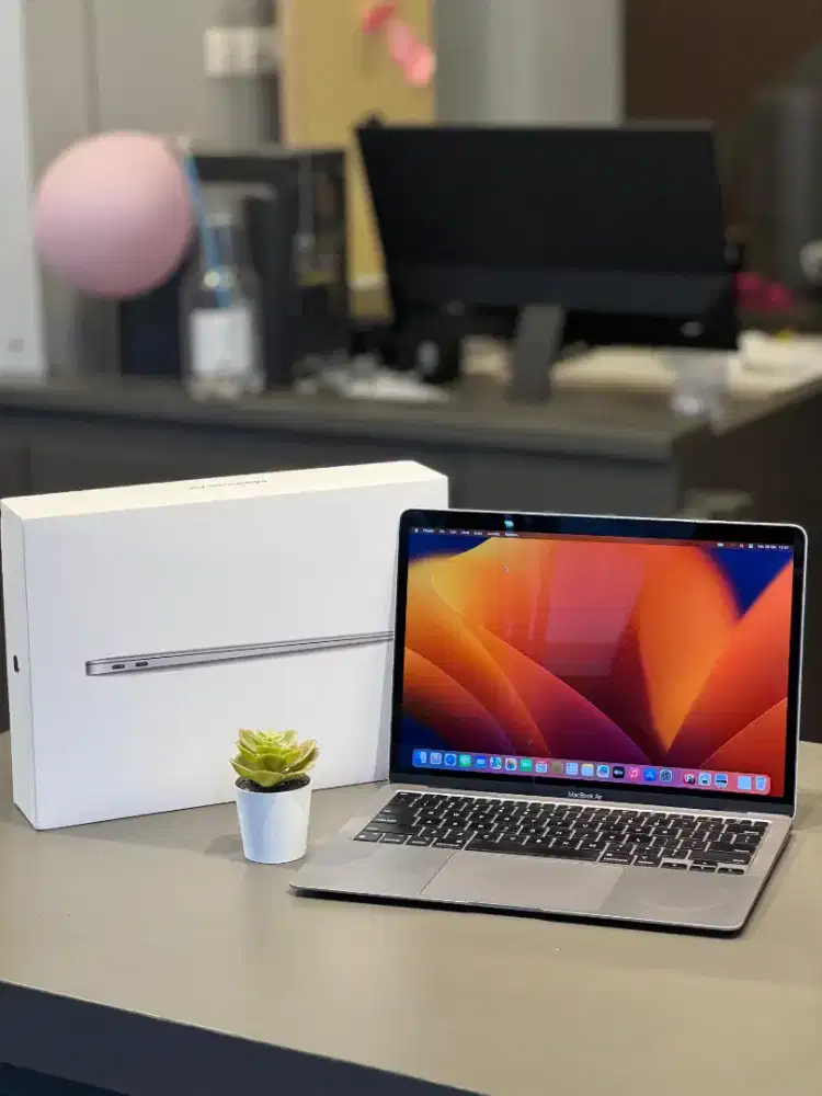 Macbook Air M1 8/256GB iBox
