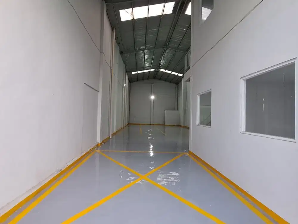 Disewakan Gudang 3 Lantai di Kalideres Luas 280m2, Full EPOXY!