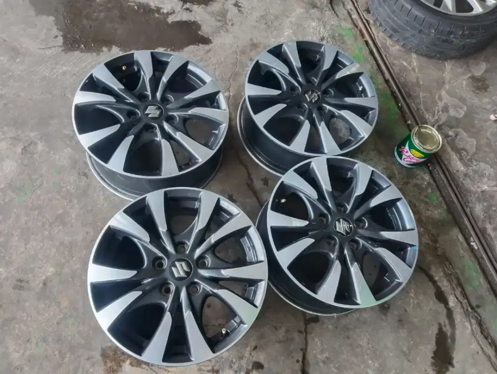 Velg Bekas Suzuki Scross R16