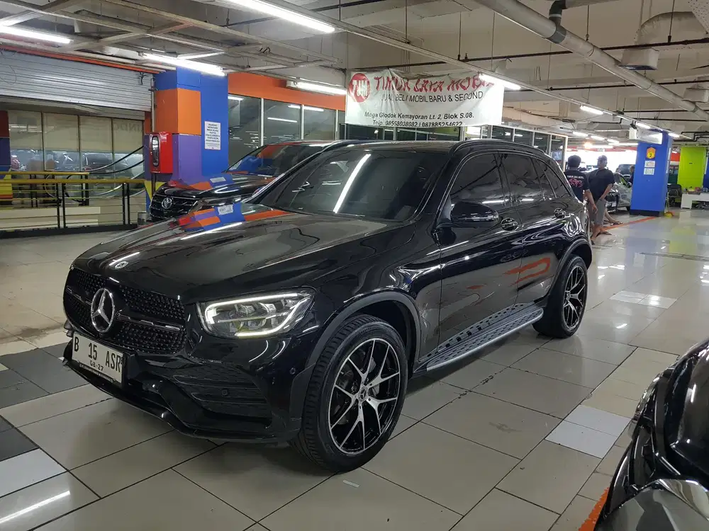 Mercedes-Benz GLC200 2022 Bensin