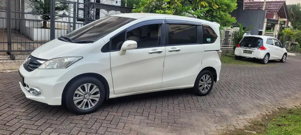 Honda Freed 2013 Bensin