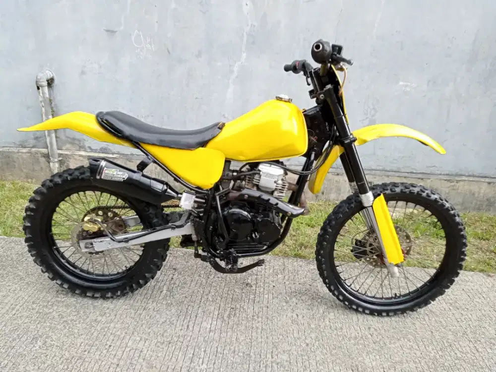 Yamaha Scorpio Custom