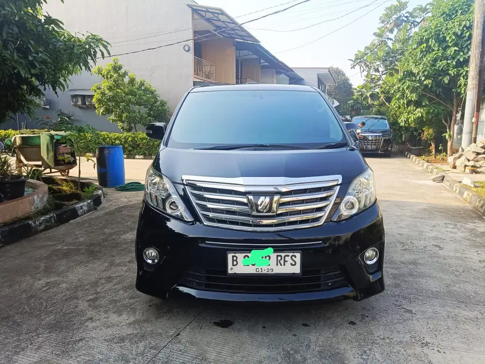 New Alphard SC 2013 pemilik
