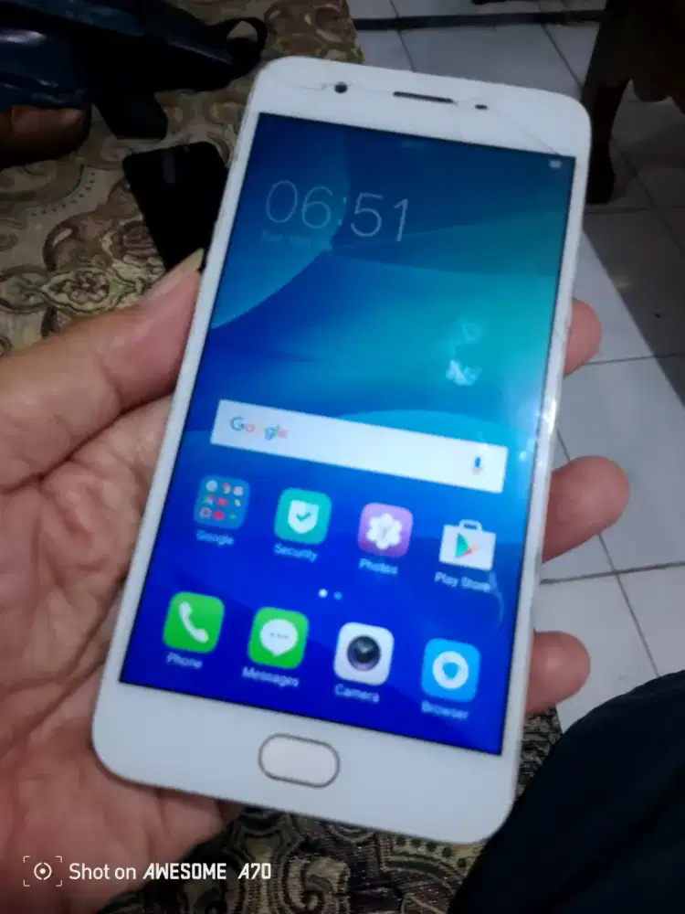 Oppo f1s.. 3/32.. retak tp normal smua