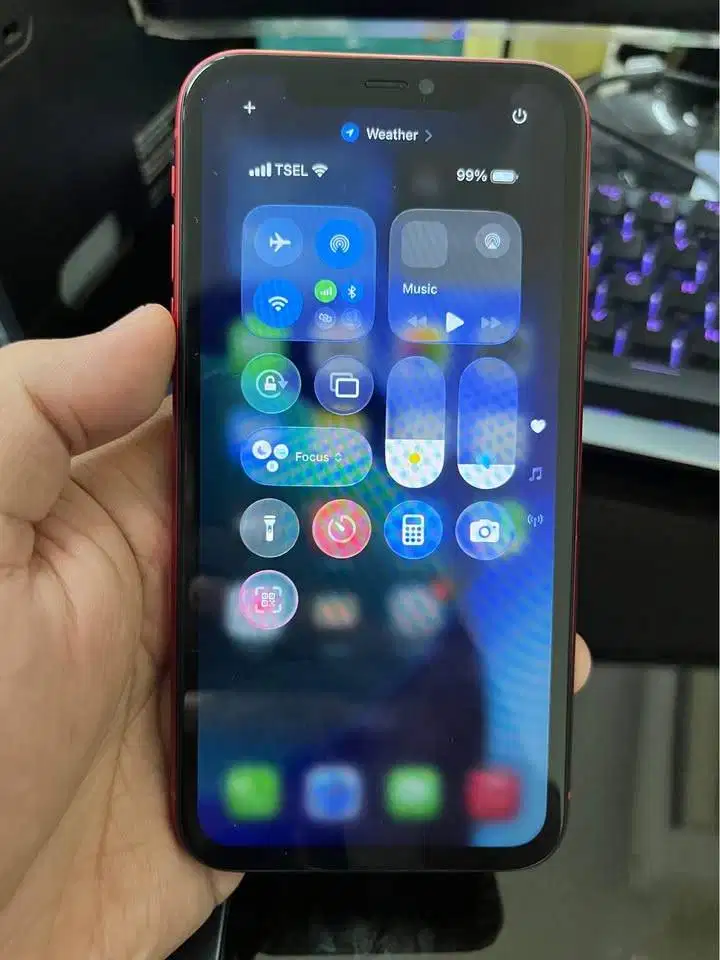 iPhone 11 128 GB Red