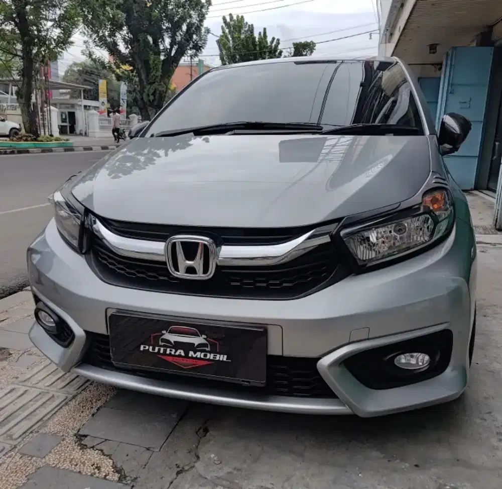 Honda Brio Satya 1.2 E CVT 2020 Silver Moon