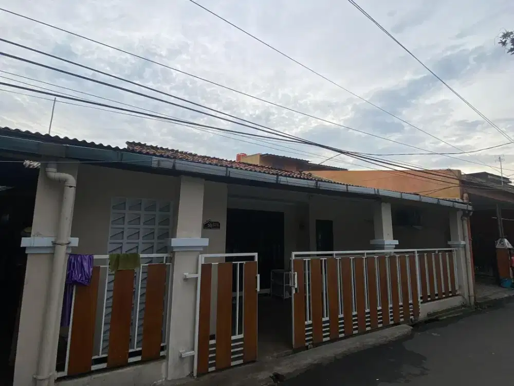 Rumah SHM Hadap Timur 15 Mnt ke Gerbang Tol Bekasi Barat 1 J-31421
