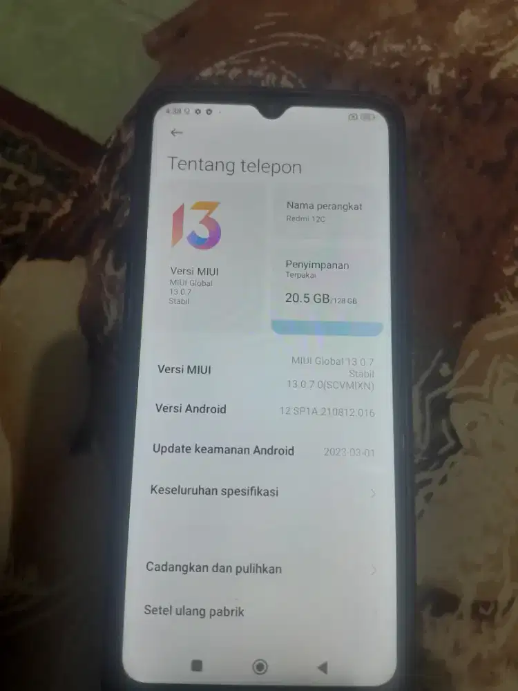 Di jual hp Redmi 12c 4/128 mulus hp casan minat wa