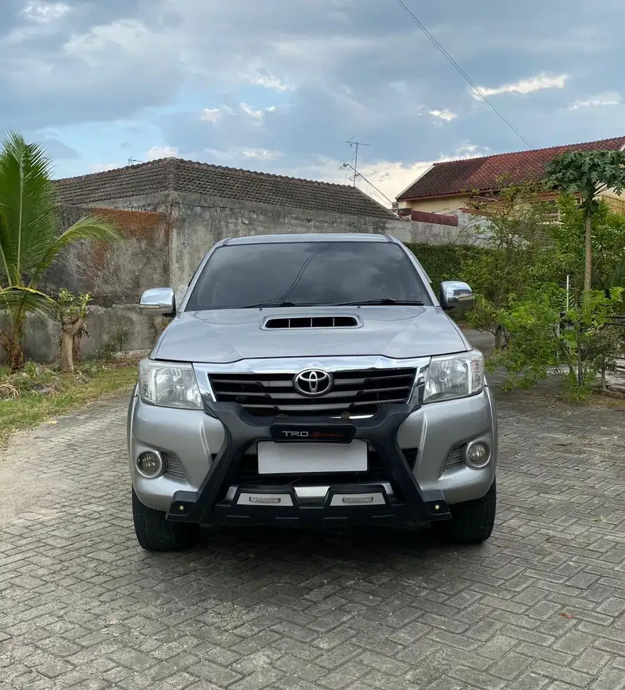 Toyota HILUX 2.5 G VNT 4x4 MT 2014