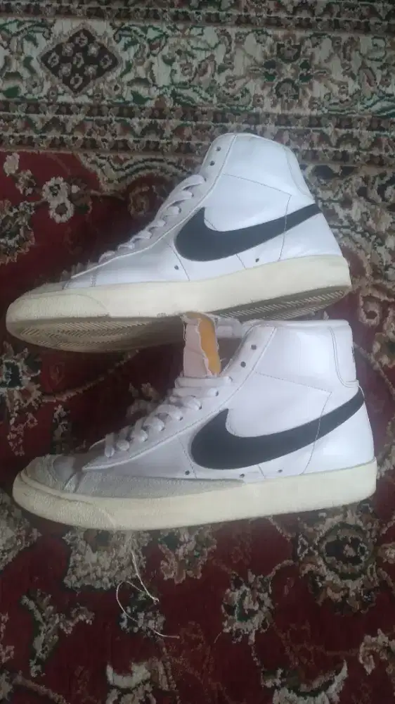 sepatu Nike  Blazer Mid 77 size 42