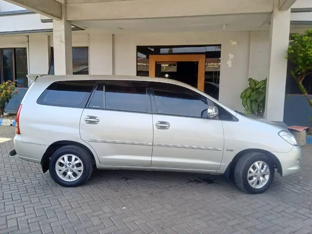 Toyota Kijang Innova V 2.5 manual Diesel Manual tahun 2008