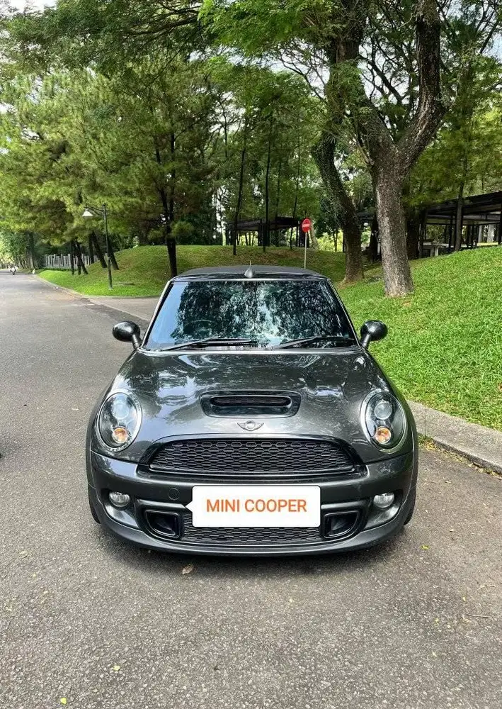 Mini Cooper S Cabrio 1.6 2011 Abu2 Record Low Km