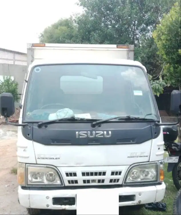 CDE Box 2016 Isuzu NHR 55