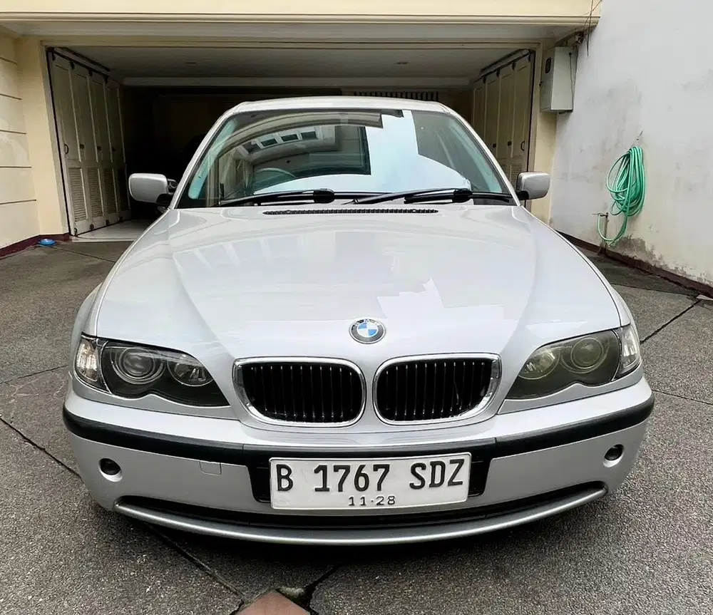 BMW 325i th 2004 titan silver
