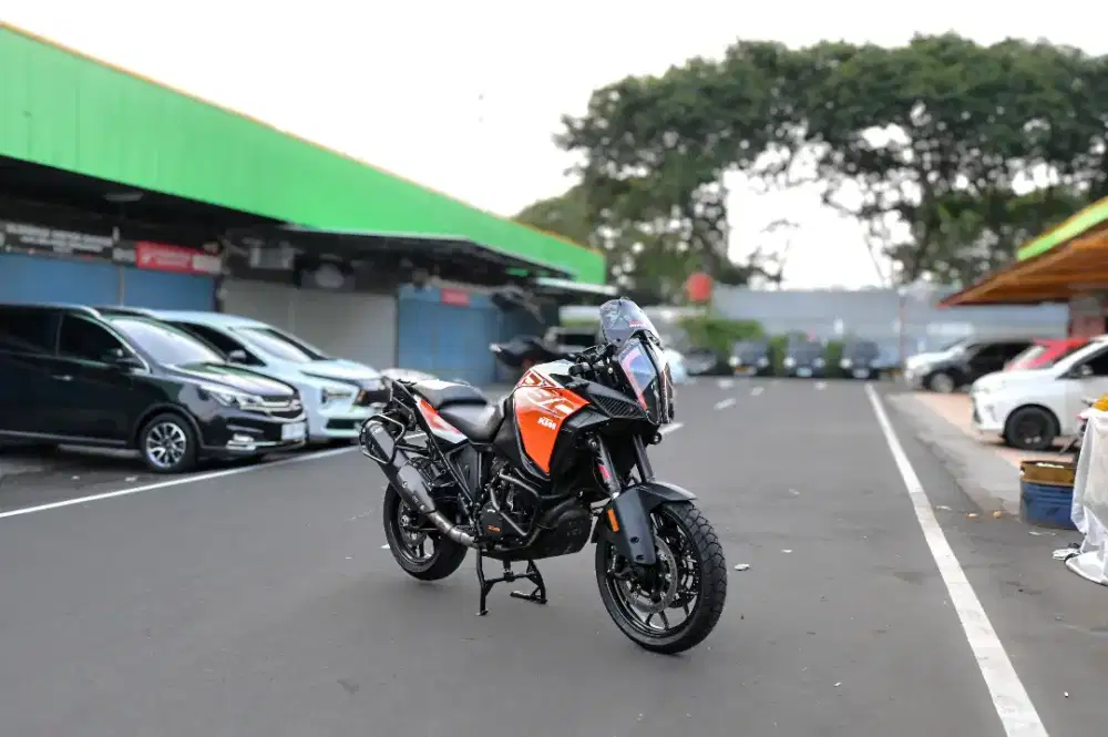 KTM 1290 SUPER ADVENTURE 2017 PUTIH ORANGE FULL ORIGINAL LIKE NEW