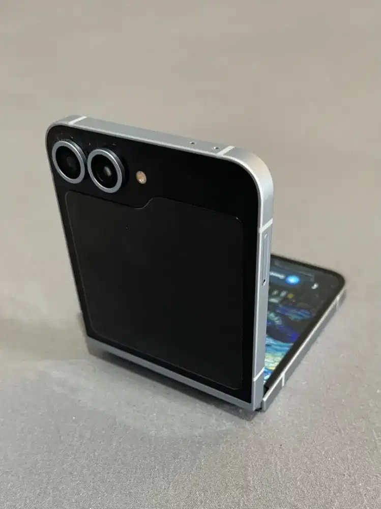 Samsung Galaxy Z Flip6 256GB Blue SEIN Original (FREE 4 case oroginal)