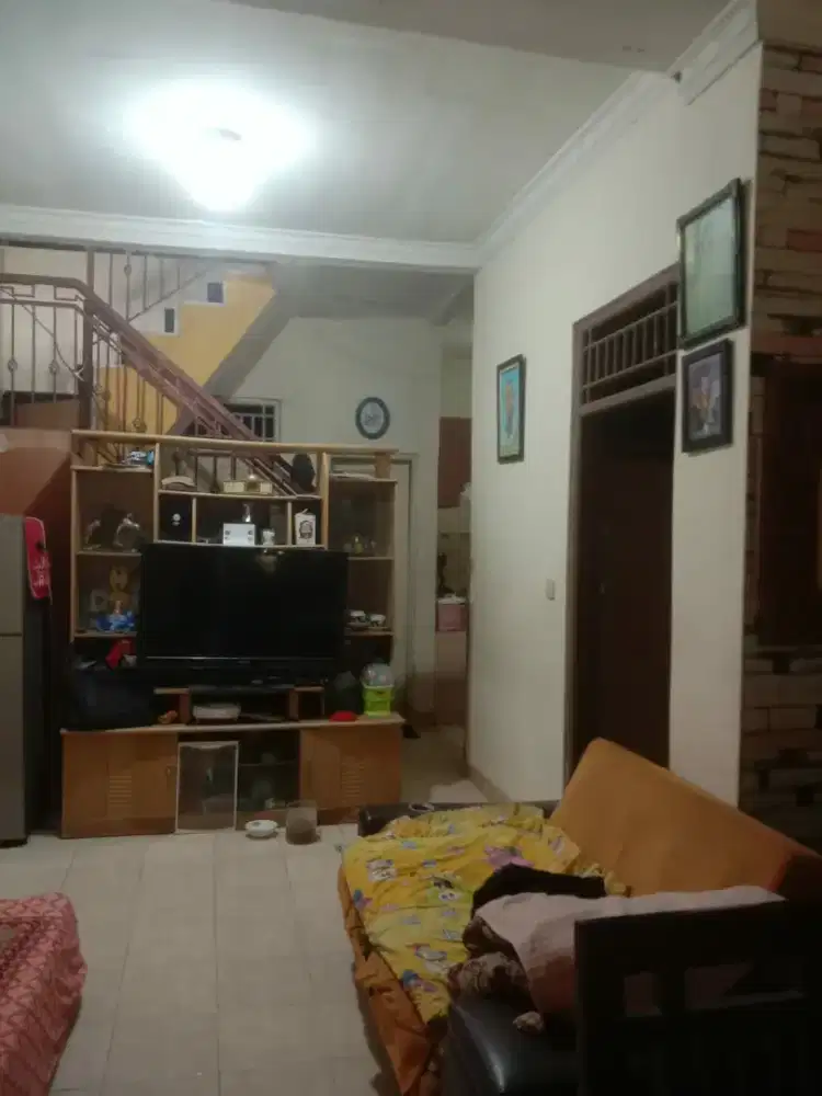 Dijual rumah 1,5 lantai ready di Taman Puri Sartika Gunungpati angg