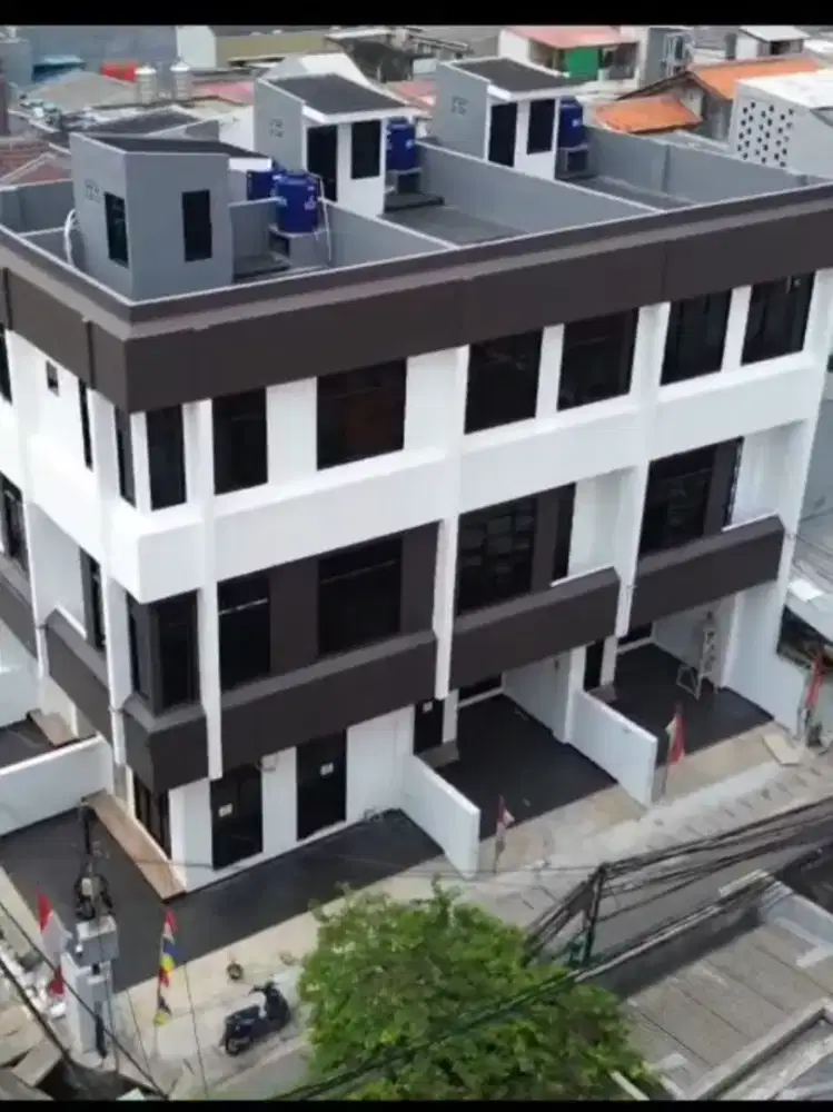 Di Jual Rumah Toko 4 lantai Siap Huni di Kemayoran hook Parkir Luas