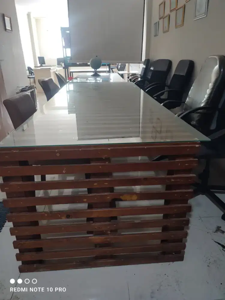 edisi bersih bersih kantor