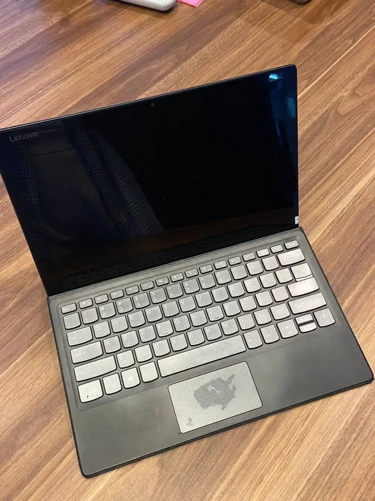 Lenovo MIIX 520-12IKB HITAM