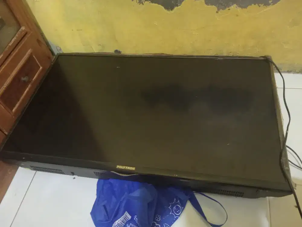 TV Bekas POLYTRON PLD 40T552