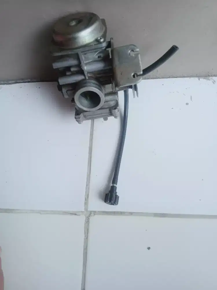 Karburator motor
