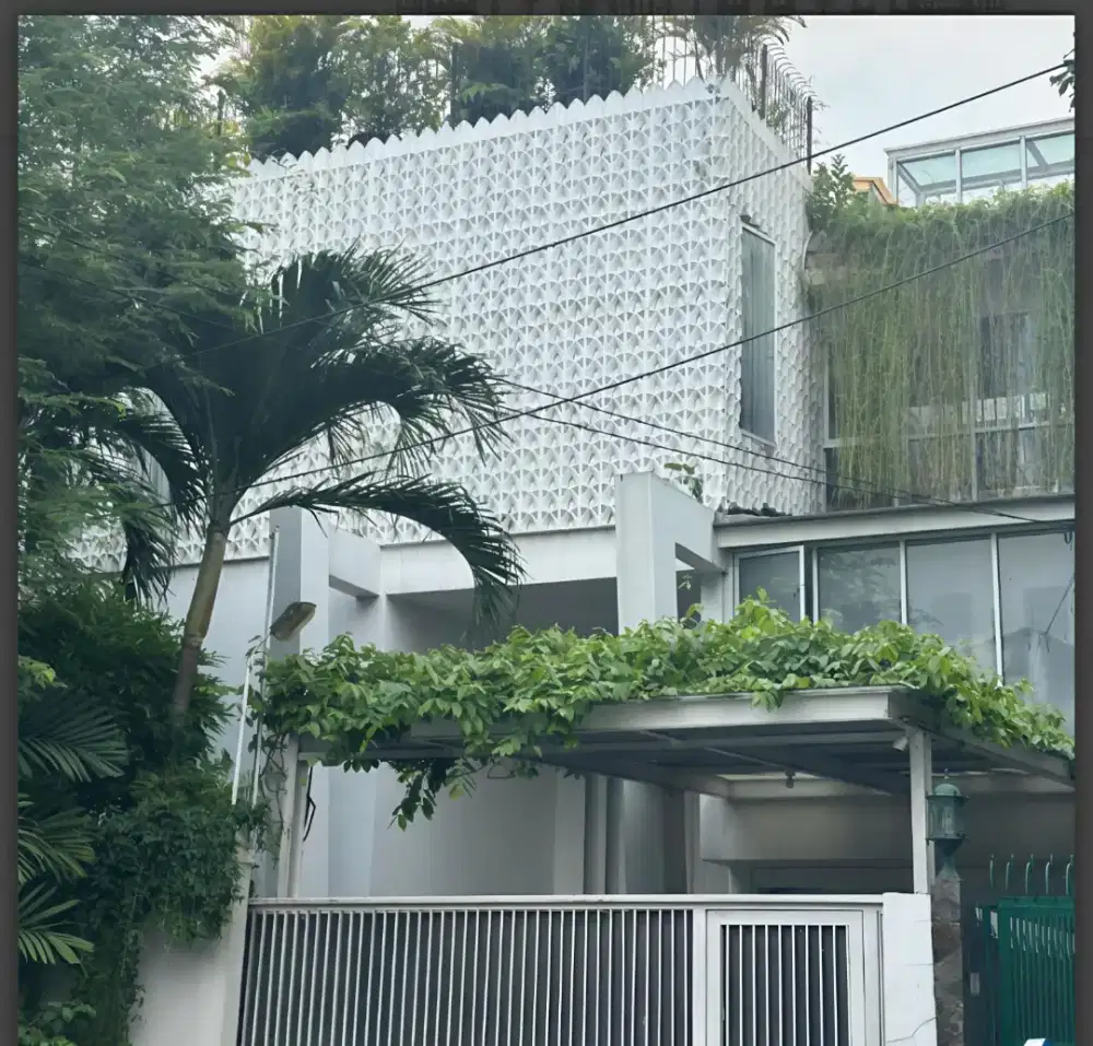 Di jual rumah cantik dan strategis di rawamangun jakarta timur