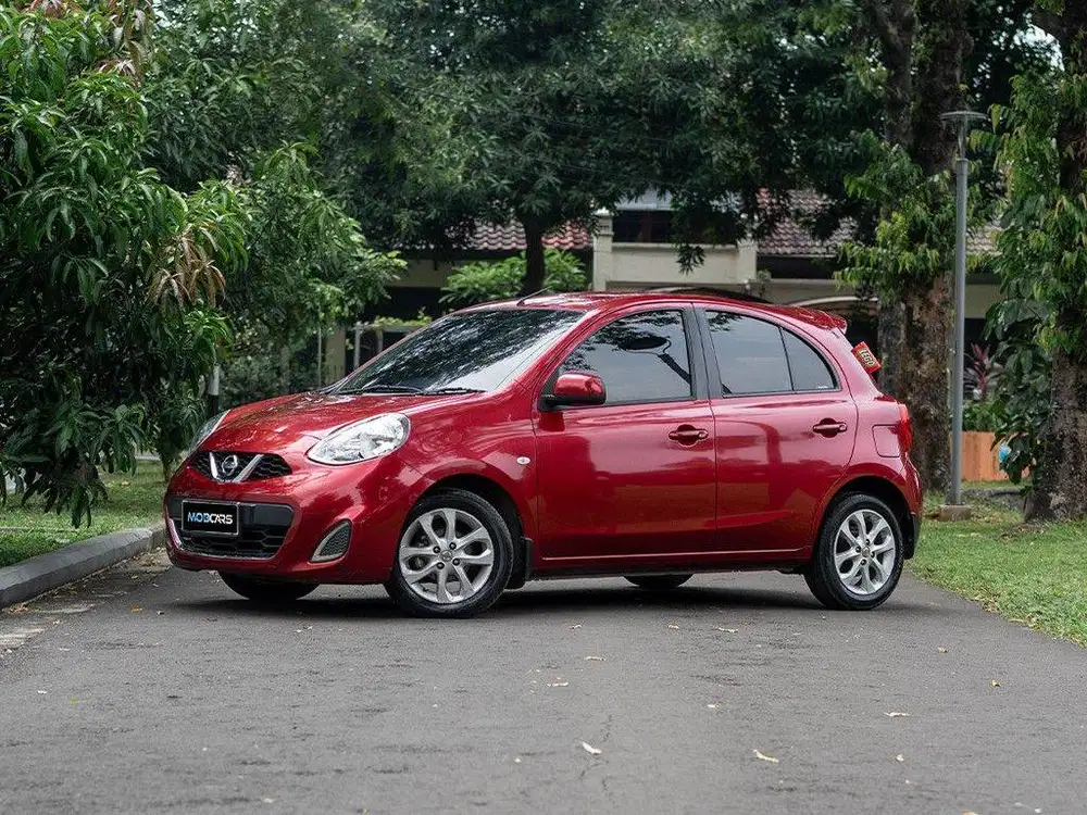 CASH TERMURAH MARCH 1.2 XS MATIC 2017 MERAH MOBCARS FREE BBM FULL TANK